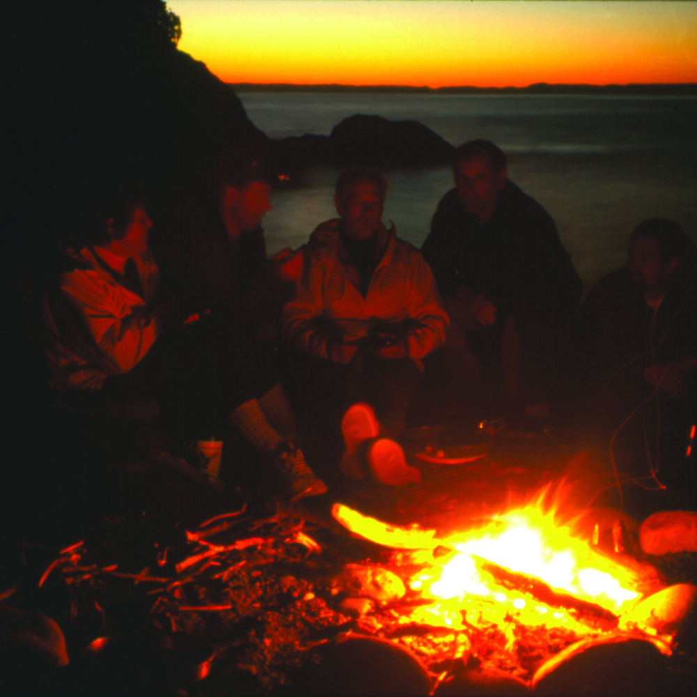 Bushy Bay campfire, Lake Superior Prov. Park
